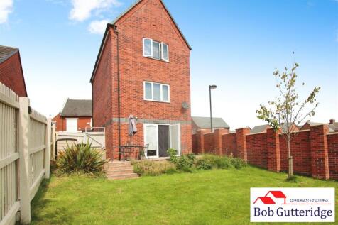 ENCLOSED REAR GARDEN