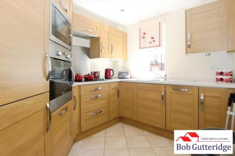 FITTED KITCHEN