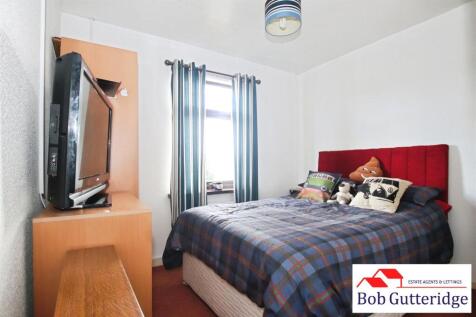 BEDROOM TWO (FRONT)
