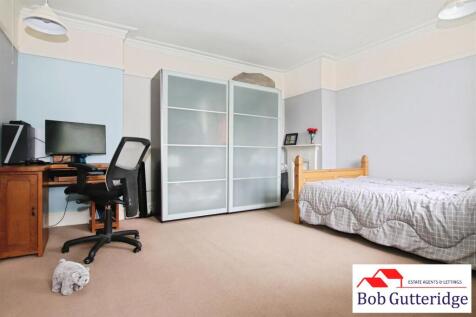 BEDROOM TWO (FRONT)
