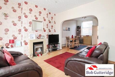THROUGH LOUNGE / DINING ROOM