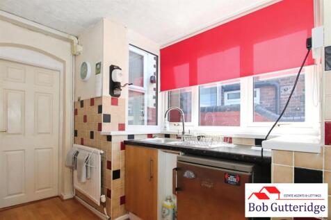 FITTED KITCHEN