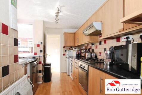 FITTED KITCHEN