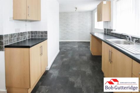 OPEN PLAN MODERN FITTED KITCHEN / DINING ROOM
