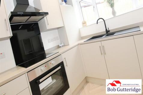 NEW FITTED KITCHEN/DINING ROOM