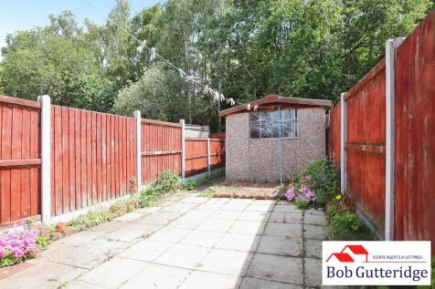 ENCLOSED REAR GARDEN