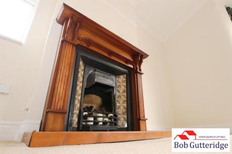 BAY FRONTED LOUNGE