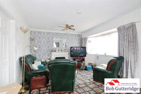 FULL WIDTH LOUNGE / DINING ROOM