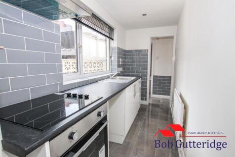 FITTED KITCHEN