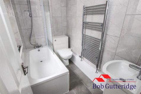 GROUND FLOOR BATHROOM