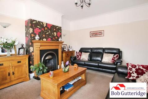 BAY FRONTED LOUNGE
