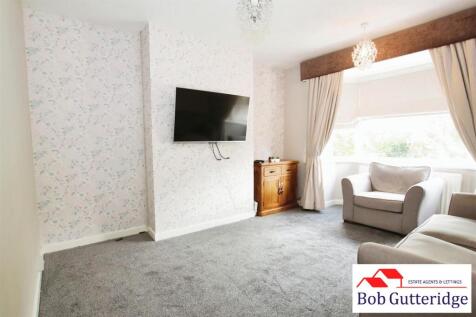 BAY FRONTED LOUNGE
