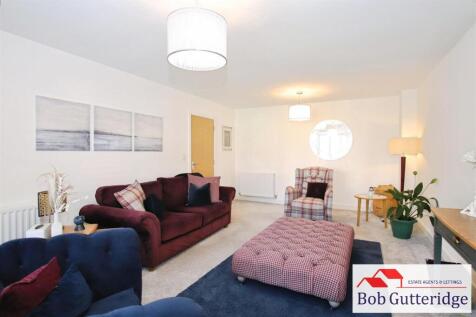 BAY FRONTED LOUNGE