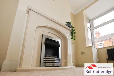 BAY FRONTED LOUNGE