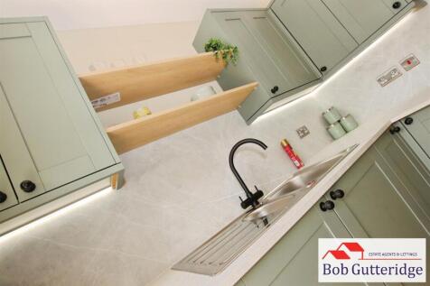 NEW OPEN PLAN FITTED KITCHEN / DINING ROOM