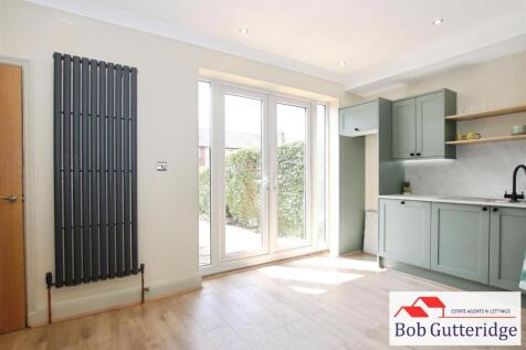 NEW OPEN PLAN FITTED KITCHEN / DINING ROOM