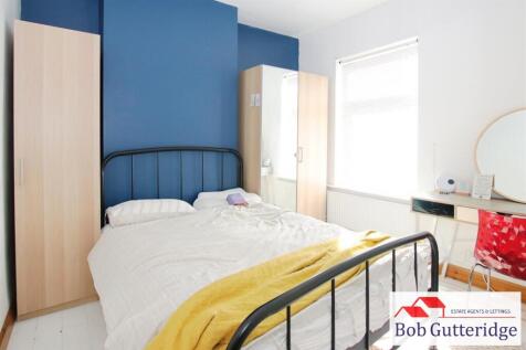 BEDROOM ONE (FRONT)