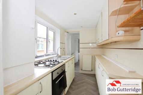 FITTED KITCHEN