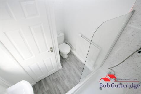 BATHROOM/WC