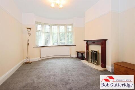 BAY FRONTED LOUNGE / DINING ROOM