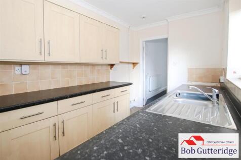 FITTED KITCHEN