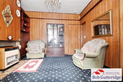 BAY FRONTED LOUNGE