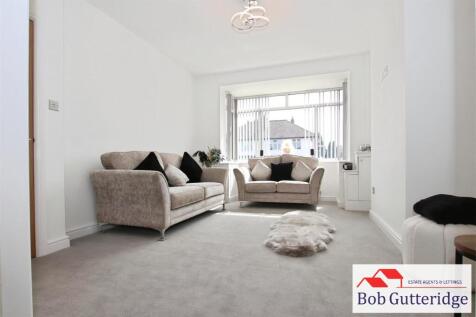 BAY FRONTED LOUNGE