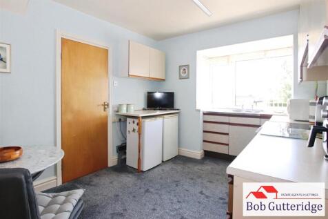 FITTED KITCHEN / DINING ROOM