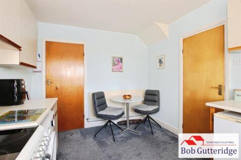 FITTED KITCHEN / DINING ROOM