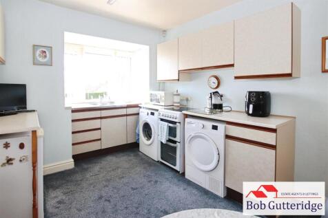 FITTED KITCHEN / DINING ROOM