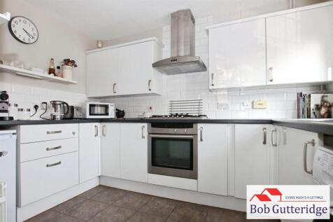 FITTED KITCHEN