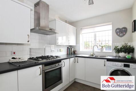 FITTED KITCHEN