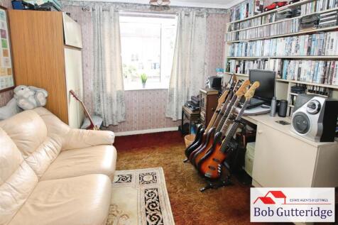 BEDROOM TWO (FRONT)