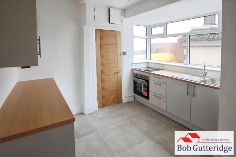 FITTED KITCHEN
