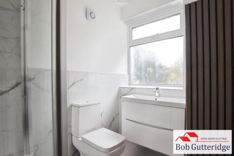 FIRST FLOOR SHOWER ROOM
