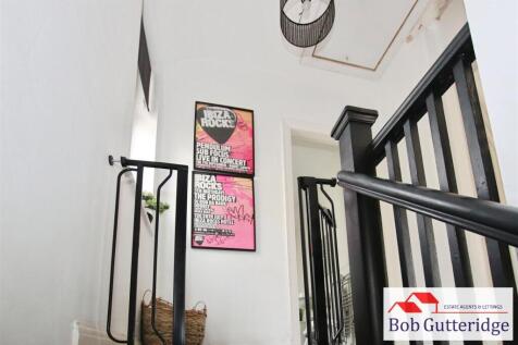 FIRST FLOOR LANDING
