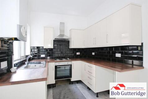 FITTED KITCHEN