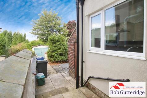 ENCLOSED REAR YARD