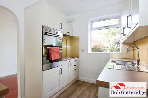 FITTED KITCHEN
