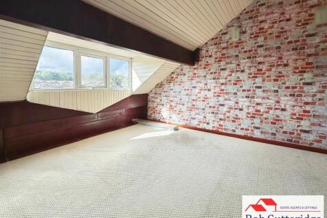 USABLE LOFT SPACE