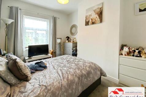 BEDROOM TWO (FRONT)