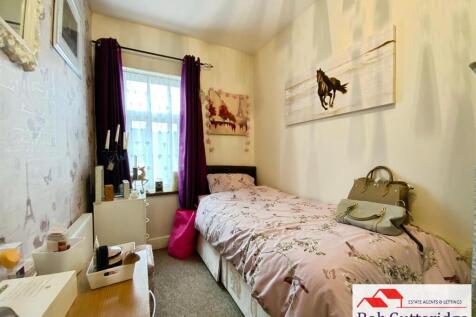 BEDROOM THREE (FRONT)