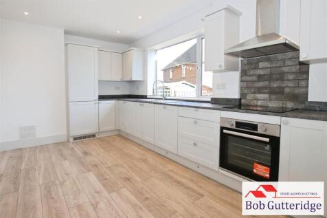 FITTED KITCHEN / DINER
