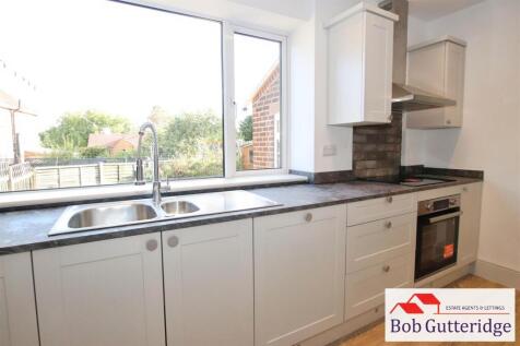FITTED KITCHEN / DINER