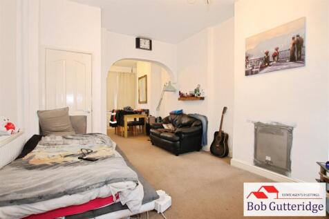 THROUGH LOUNGE / DINING ROOM