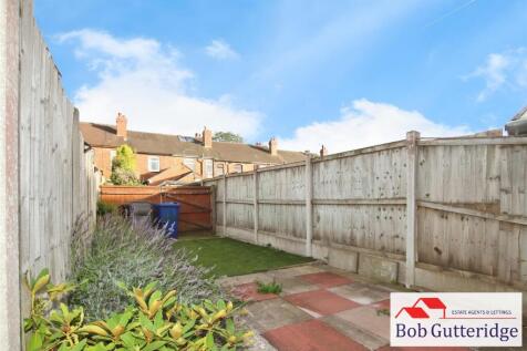 ENCLOSED REAR YARD