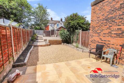 ENCLOSED REAR GARDEN