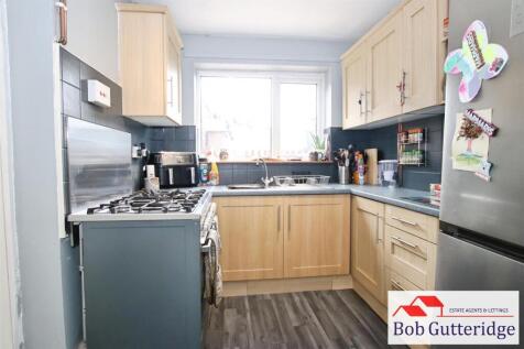 FITTED KITCHEN