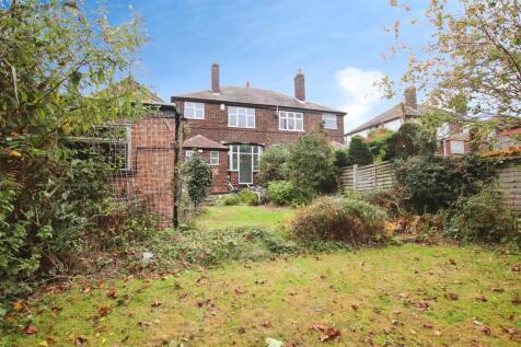 ENCLOSED REAR GARDEN