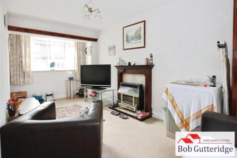 SEPARATE SITTING ROOM